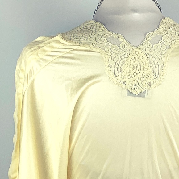 Vintage Lily of France Peignoir Yellow Rosa Puleo Szule  NWT size Medium - Picture 11 of 16